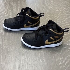 Jordan 1 MID (TD) sneakers size 9T